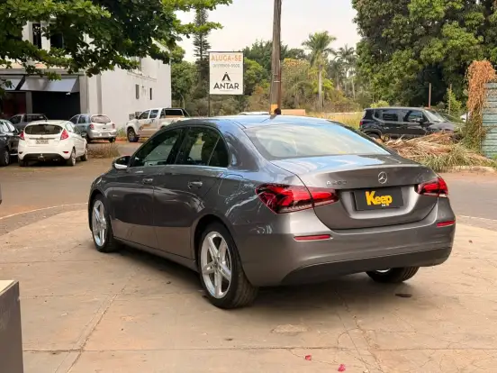 MERCEDES-BENZ-A 200-2020