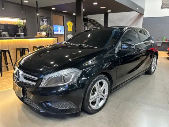 MERCEDES-BENZ-A 200-2015