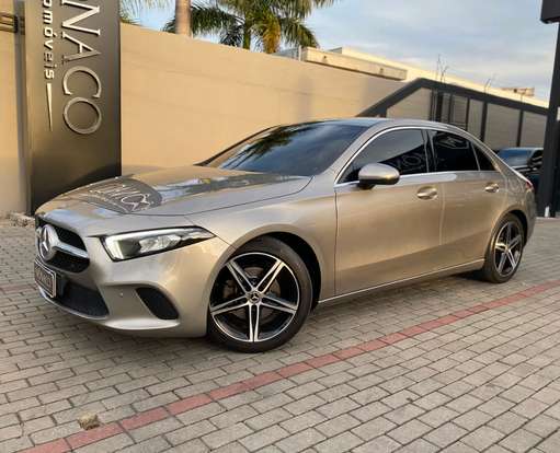 MERCEDES-BENZ-A 200-2019