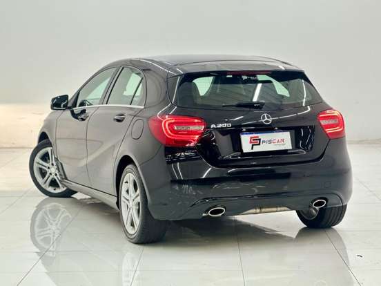 MERCEDES-BENZ-A 200-1.6 TURBO STYLE 16V GASOLINA 4P AUTOMÁTICO MERCEDES-BENZ-A 200-2014