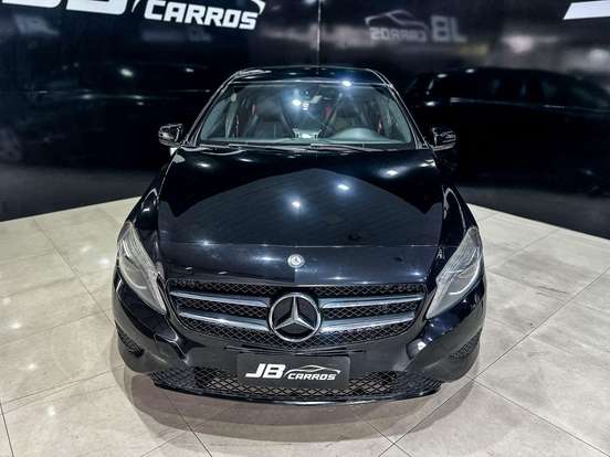 MERCEDES-BENZ-A 200-1.6 TURBO URBAN 16V GASOLINA 4P AUTOMÁTICO MERCEDES-BENZ-A 200-2013