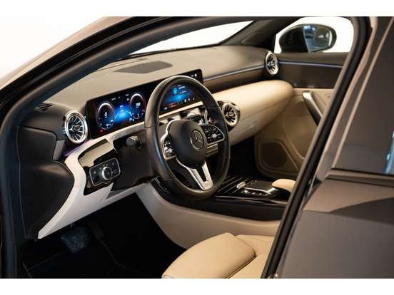 MERCEDES-BENZ-A 250-2.0 CGI GASOLINA 7G-DCT MERCEDES-BENZ-A 250-2022