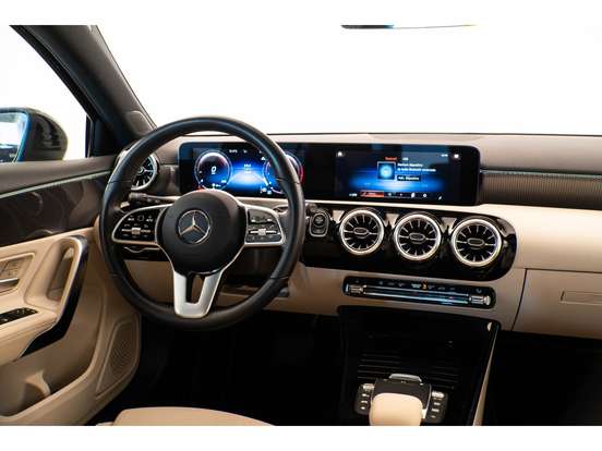 MERCEDES-BENZ-A 250-2.0 CGI GASOLINA 7G-DCT MERCEDES-BENZ-A 250-2022