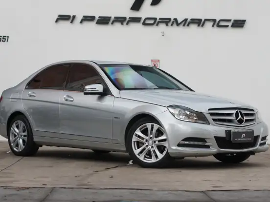 MERCEDES-BENZ-C 200-1.8 CGI AVANTGARDE 16V GASOLINA 4P AUTOMÁTICO MERCEDES-BENZ-C 200-2011