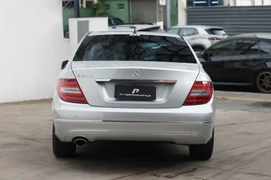 MERCEDES-BENZ-C 200-2011