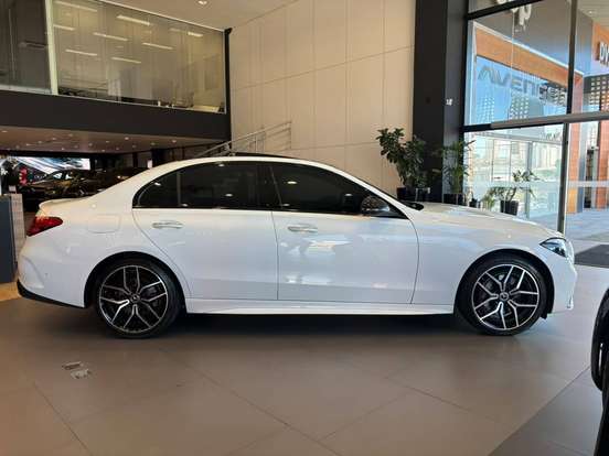 MERCEDES-BENZ-C 300-2023