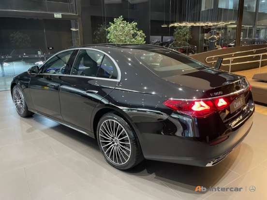 MERCEDES-BENZ-E 300-2026