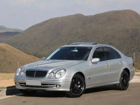 MERCEDES-BENZ E 500 5.0 AVANTGARDE V8 GASOLINA 4P AUTOMÁTICO