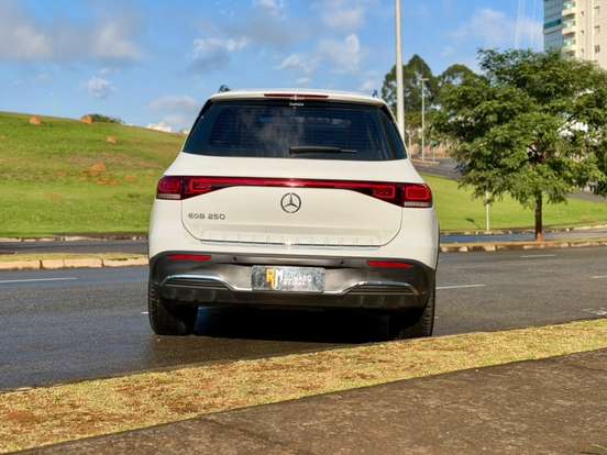MERCEDES-BENZ-EQB 250-66,5 KW ELÉTRICO MERCEDES-BENZ-EQB 250-2022