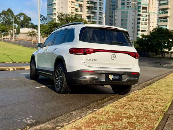 MERCEDES-BENZ-EQB 250-2022