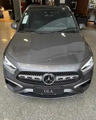 MERCEDES-BENZ-GLA 200-2026