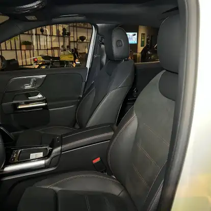 MERCEDES-BENZ-GLA 200-2025