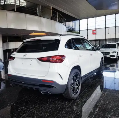 MERCEDES-BENZ-GLA 200-2026