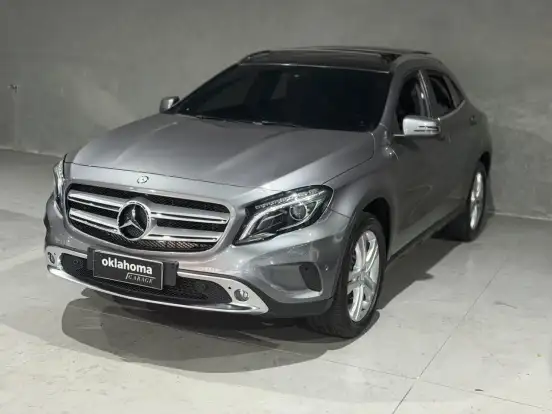 MERCEDES-BENZ-GLA 200-2016