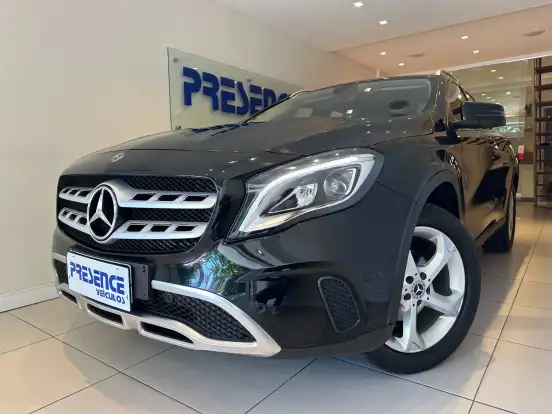 MERCEDES-BENZ-GLA 200-2019