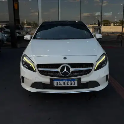 MERCEDES-BENZ-GLA 200-2017