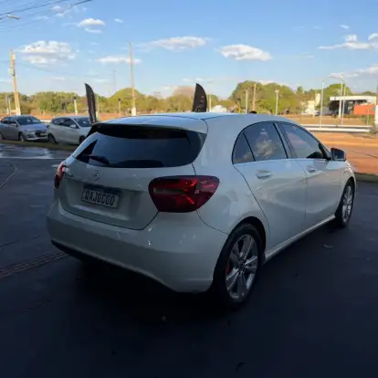MERCEDES-BENZ-GLA 200-2017