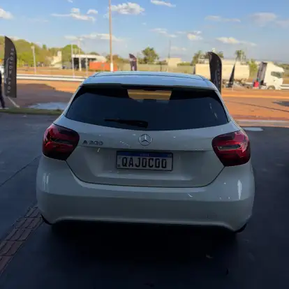 MERCEDES-BENZ-GLA 200-2017