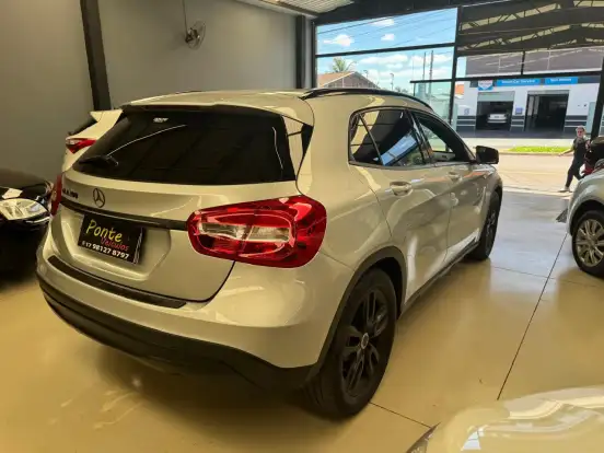 MERCEDES-BENZ-GLA 200-1.6 CGI STYLE 16V TURBO FLEX 4P AUTOMÁTICO MERCEDES-BENZ-GLA 200-2015