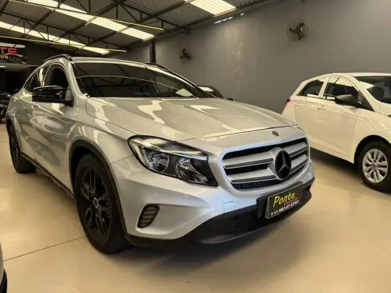 MERCEDES-BENZ-GLA 200-1.6 CGI STYLE 16V TURBO FLEX 4P AUTOMÁTICO MERCEDES-BENZ-GLA 200-2015