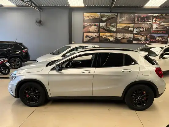 MERCEDES-BENZ-GLA 200-1.6 CGI STYLE 16V TURBO FLEX 4P AUTOMÁTICO MERCEDES-BENZ-GLA 200-2015