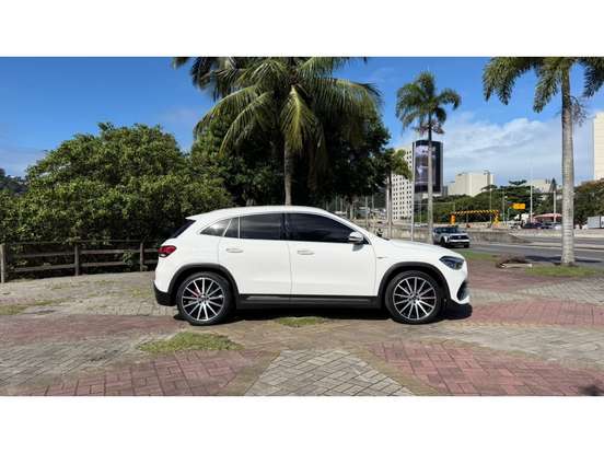 MERCEDES-BENZ-GLA 200-2021