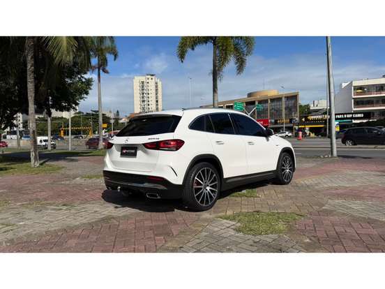 MERCEDES-BENZ-GLA 200-2021