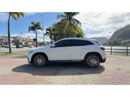 MERCEDES-BENZ-GLA 200-2021
