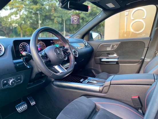 MERCEDES-BENZ-GLA 200-2023