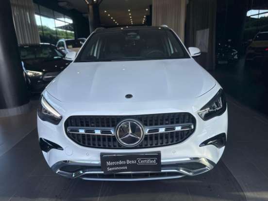 MERCEDES-BENZ-GLA 200-2025