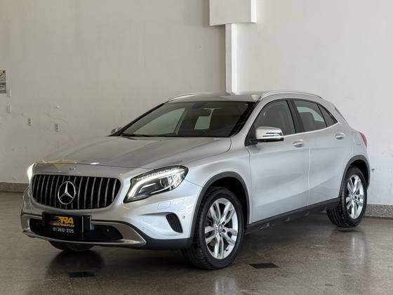 MERCEDES-BENZ GLA 200 1.6 CGI ADVANCE 16V TURBO FLEX 4P AUTOMÁTICO