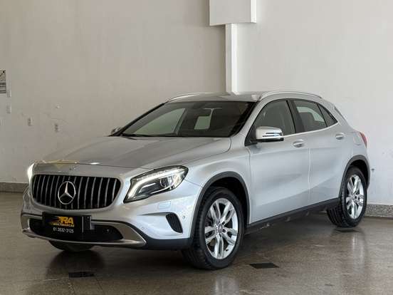 MERCEDES-BENZ-GLA 200-1.6 CGI ADVANCE 16V TURBO FLEX 4P AUTOMÁTICO MERCEDES-BENZ-GLA 200-2015