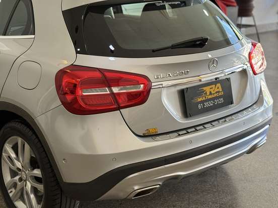 MERCEDES-BENZ-GLA 200-1.6 CGI ADVANCE 16V TURBO FLEX 4P AUTOMÁTICO MERCEDES-BENZ-GLA 200-2015