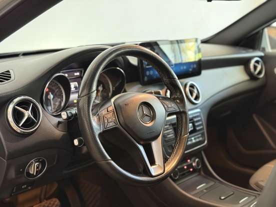 MERCEDES-BENZ-GLA 200-1.6 CGI ADVANCE 16V TURBO FLEX 4P AUTOMÁTICO MERCEDES-BENZ-GLA 200-2015