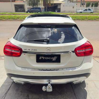 MERCEDES-BENZ-GLA 200-2015