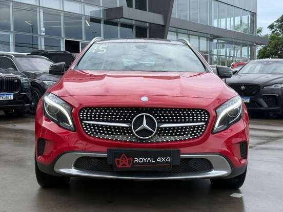 MERCEDES-BENZ-GLA 200-2015