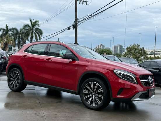 MERCEDES-BENZ-GLA 200-2015