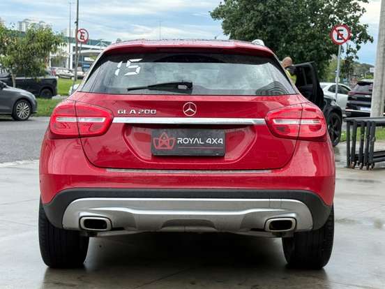 MERCEDES-BENZ-GLA 200-2015