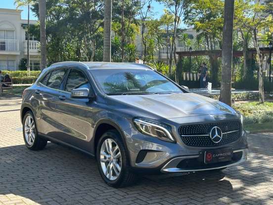 MERCEDES-BENZ-GLA 200-2014