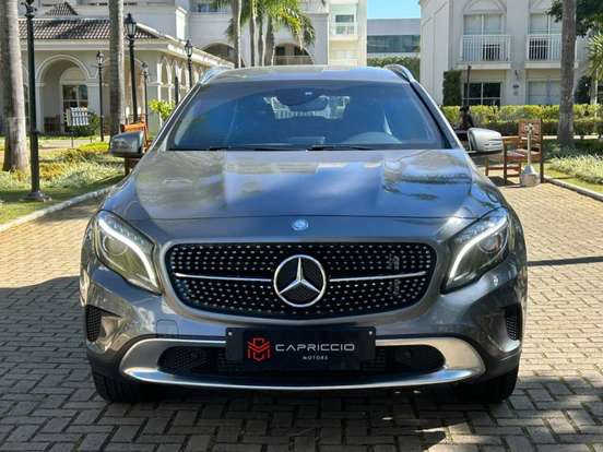 MERCEDES-BENZ-GLA 200-2014