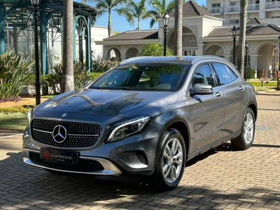 MERCEDES-BENZ-GLA 200-2014