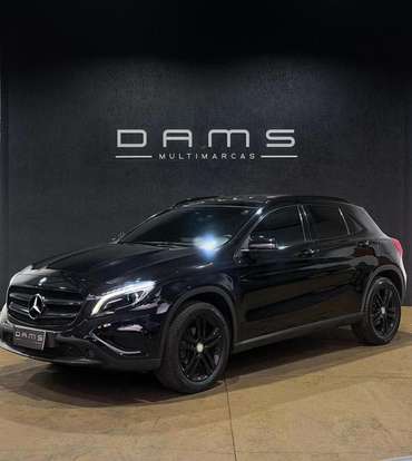 MERCEDES-BENZ-GLA 200-2016