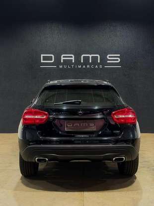 MERCEDES-BENZ-GLA 200-2016
