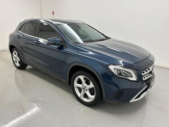 MERCEDES-BENZ GLA 200 1.6 CGI FLEX ADVANCE 7G-DCT
