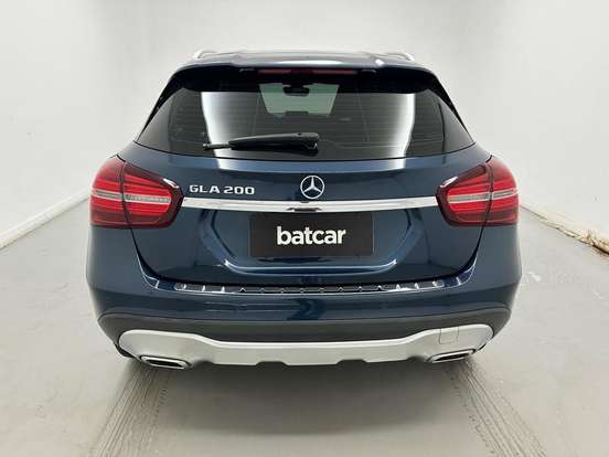 MERCEDES-BENZ-GLA 200-2019