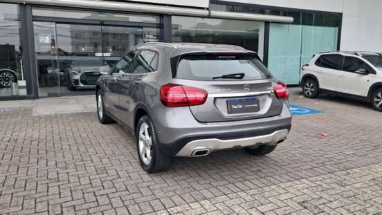 MERCEDES-BENZ-GLA 200-2018
