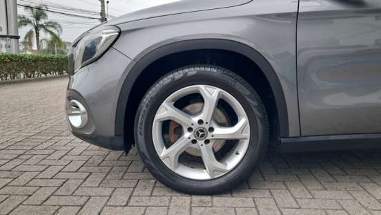 MERCEDES-BENZ-GLA 200-2018