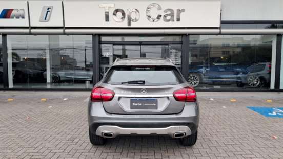 MERCEDES-BENZ-GLA 200-2018