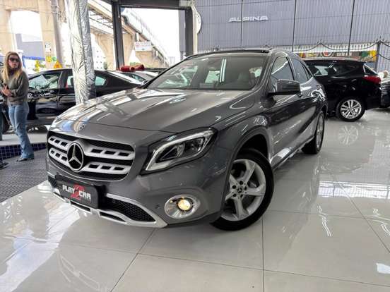 MERCEDES-BENZ-GLA 200-2018