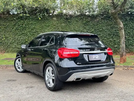 MERCEDES-BENZ-GLA 250-2.0 16V TURBO GASOLINA SPORT 4P AUTOMÁTICO MERCEDES-BENZ-GLA 250-2014